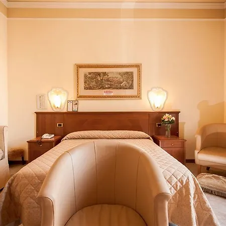 Grand Du Park Et Regina 4*