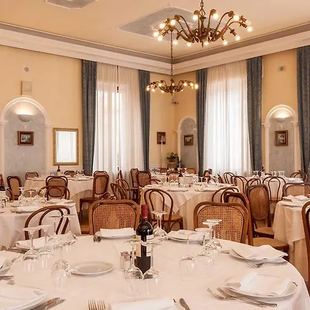 Grand Du Park Et Regina Szálloda 4*