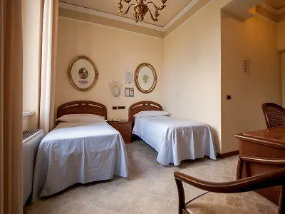 Szálloda Grand Du Park Et Regina 4*